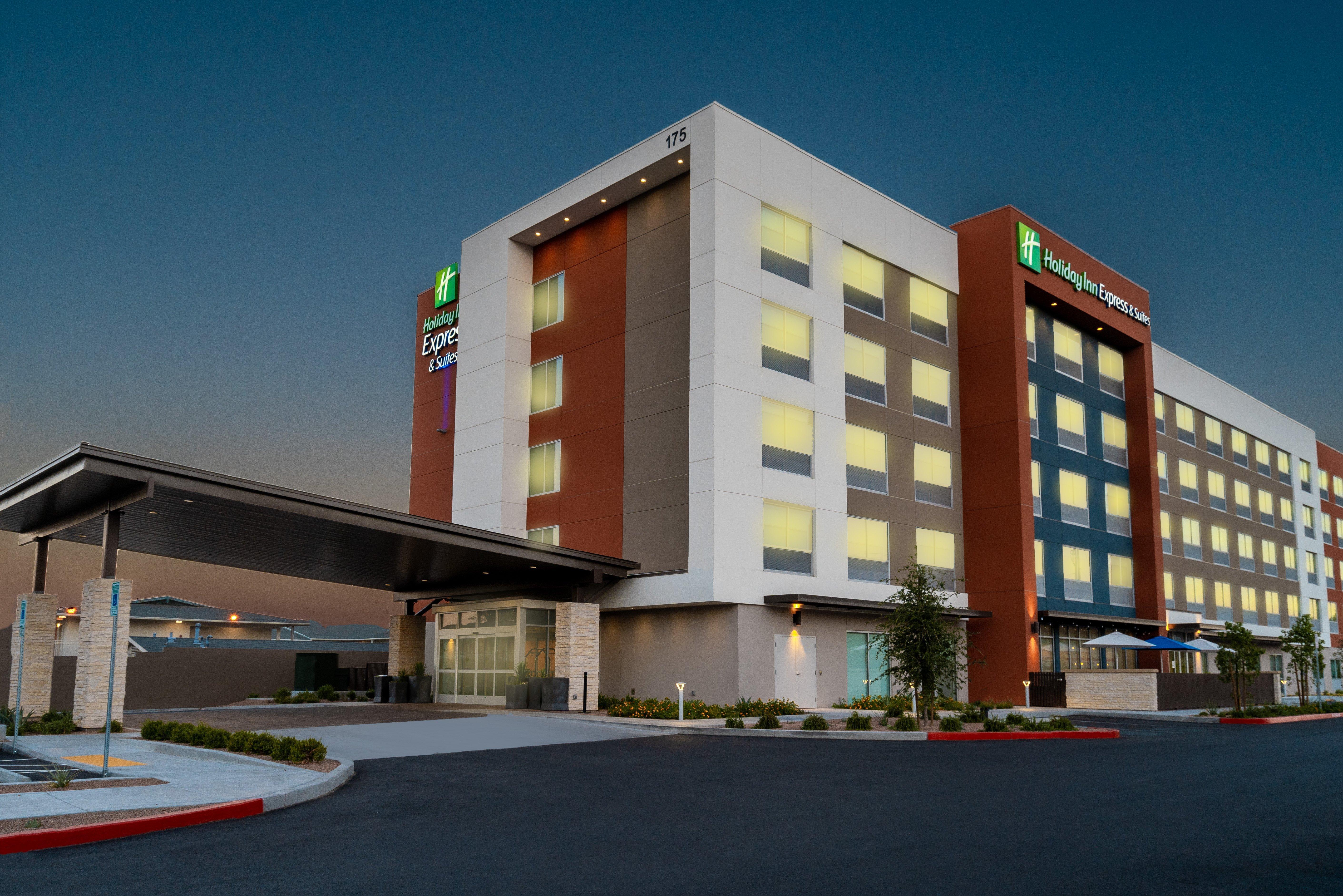 Holiday Inn Express & Suites - Las Vegas - E Tropicana By Ihg Zewnętrze zdjęcie